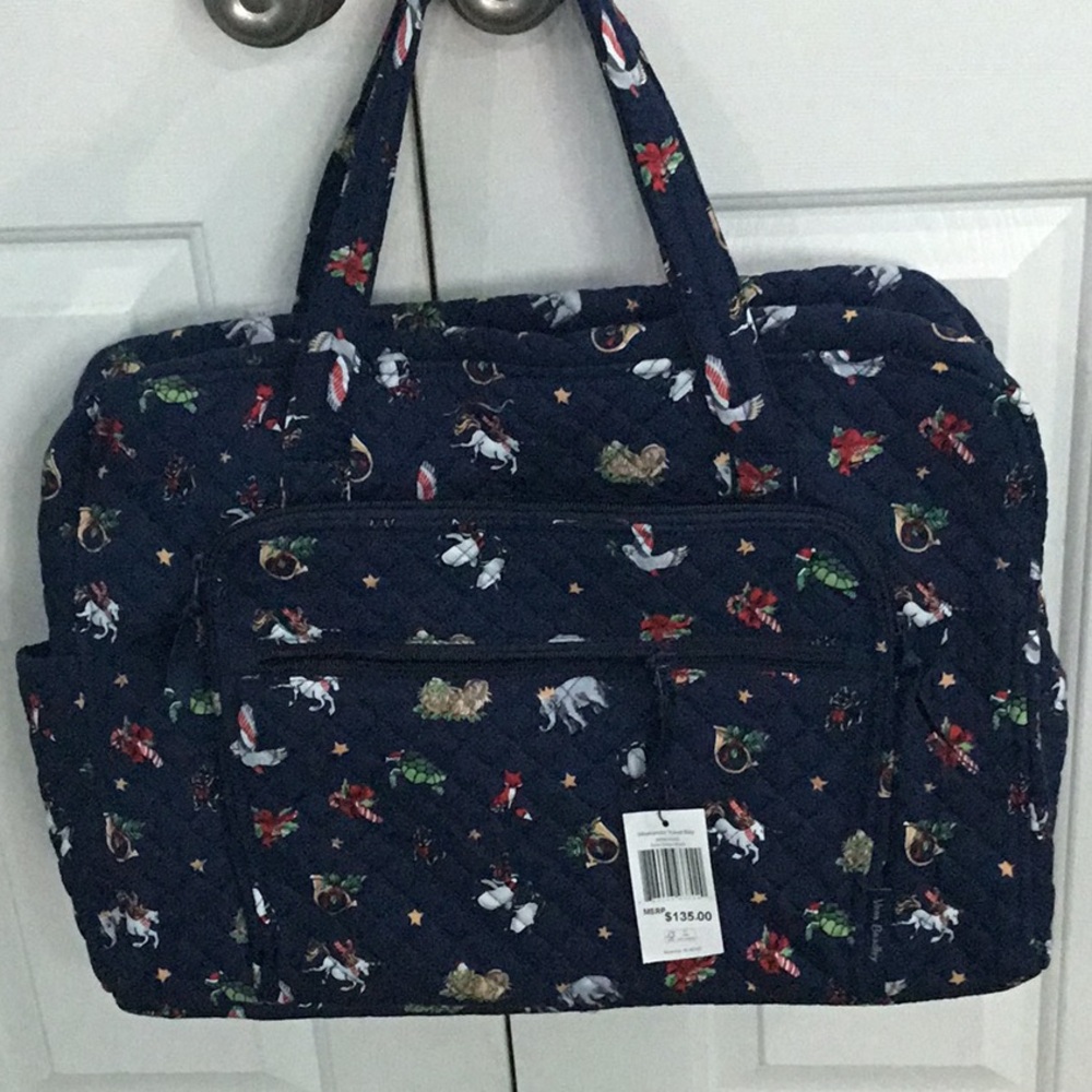 ❄️🆕Vera Bradley Holiday “Weekender Travel Bag Snow Globe Motifs”